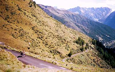 gavia uitzicht met diepe afgronden